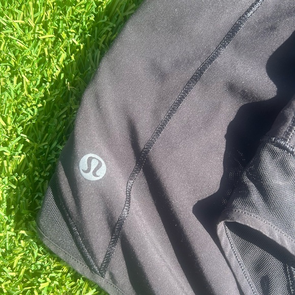 Hotty Hot High-Rise Lined Short 4" size 10 - Picture 5 of 6